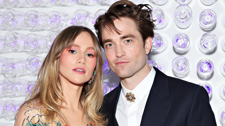 Suki Waterhouse and Robert Pattinson at Met Gala