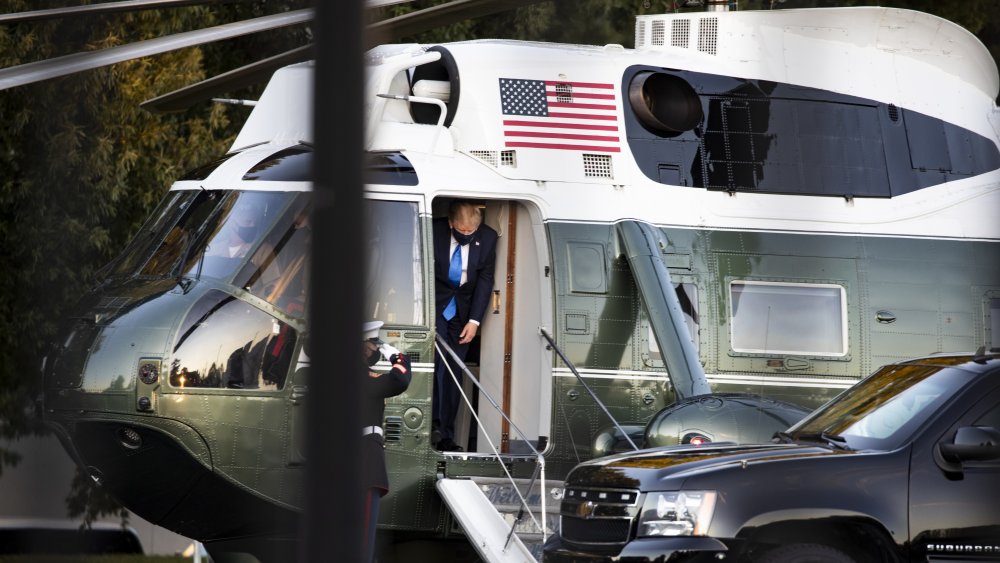 Trump prepares to enter Walter Reed 