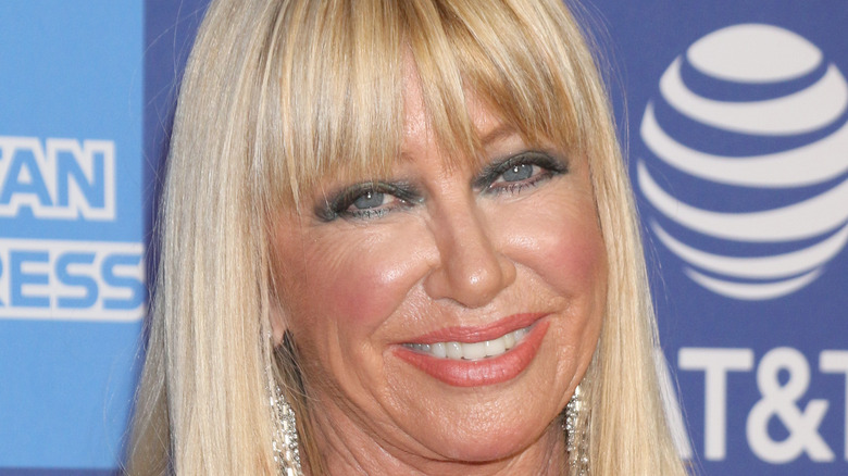 Suzanne Somers smiling