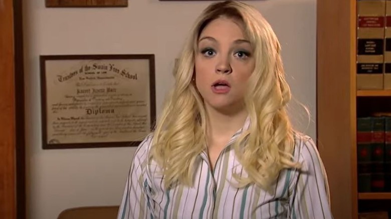 Abby Elliott acting on SNL