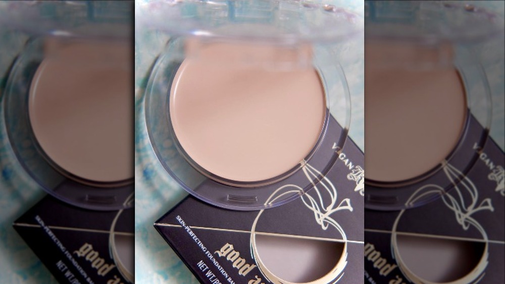 KVD Good Apple Foundation