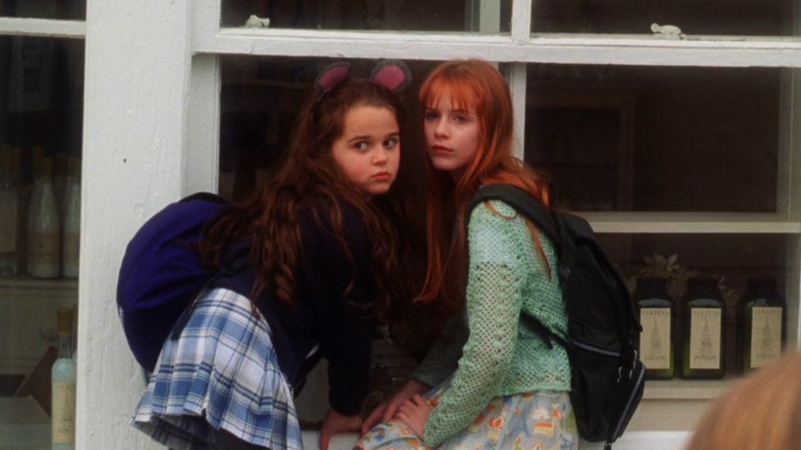 <a href="https://www.thelist.com/2256928/why-practical-magic-kids-were-recast-for-the-sequel/" target="_blank">Why The Kids In Practical Magic Were Re-Cast For The Sequel</a>