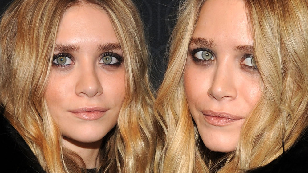 The Olsen twins pose on the red carpet together