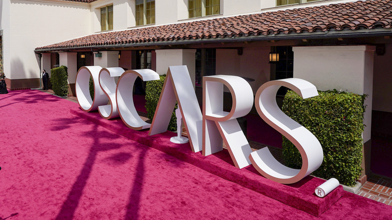 Oscars red carpet 