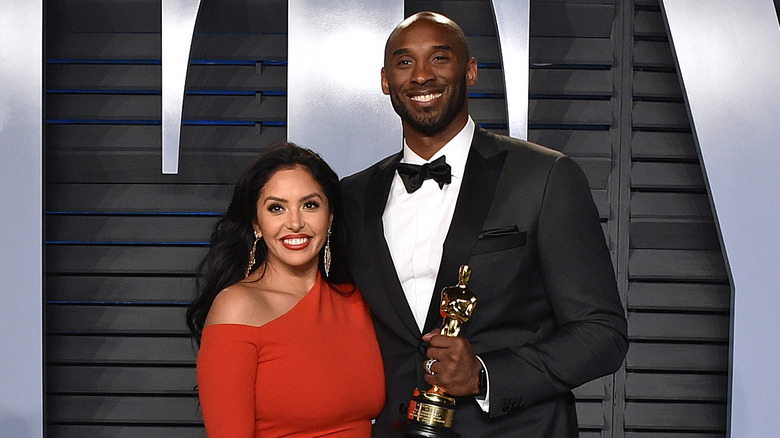 Vanessa and Kobe Bryant posing
