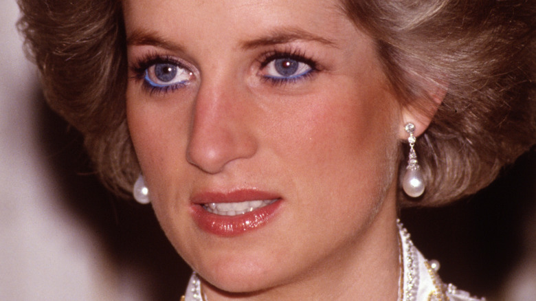 Princess Diana pearl earrings