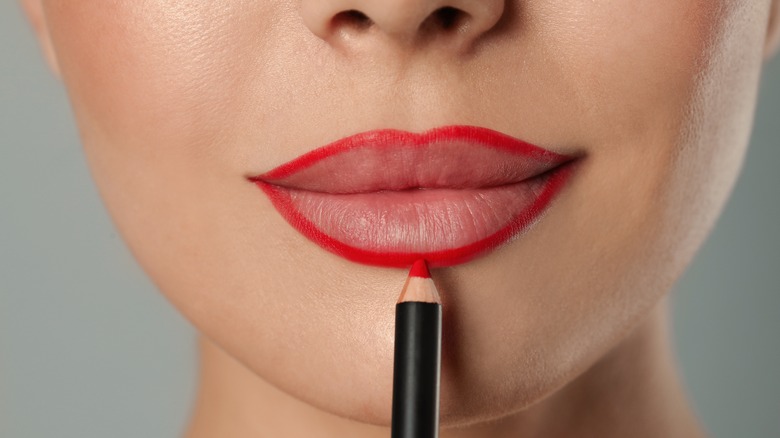 Red lip liner