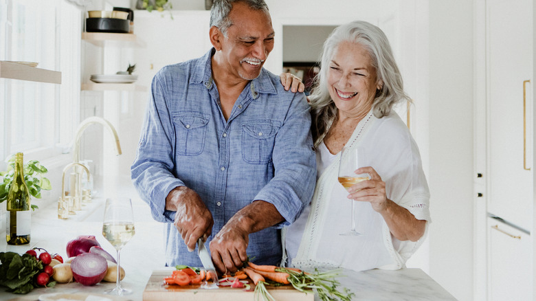 couple preparing vegan meal