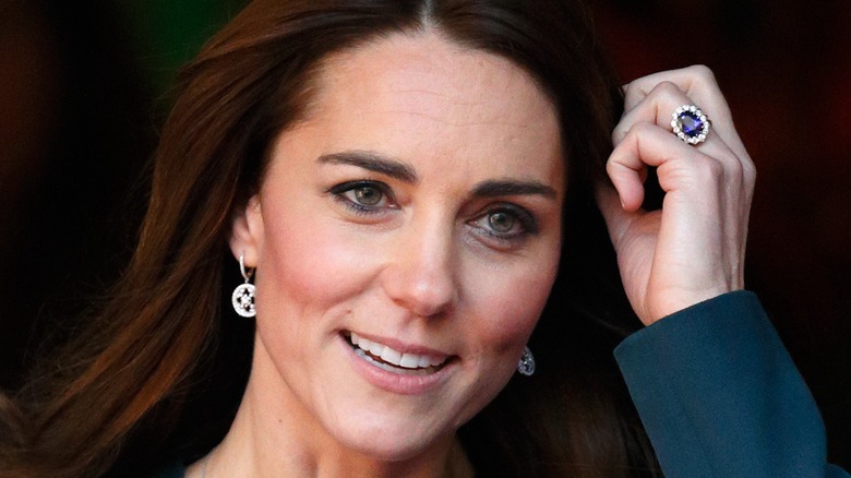 Kate Middleton with engagement ring