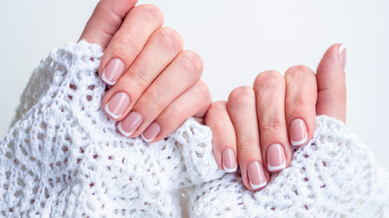 Why Your Fingernails Are Soft And Bending
