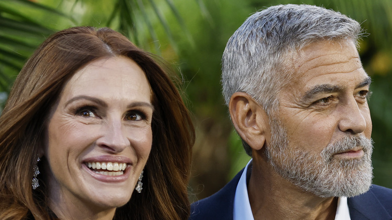 George Clooney and Julia Roberts smiling 