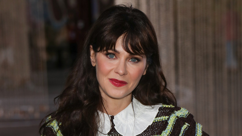 Zooey Deschanel peter pan collar