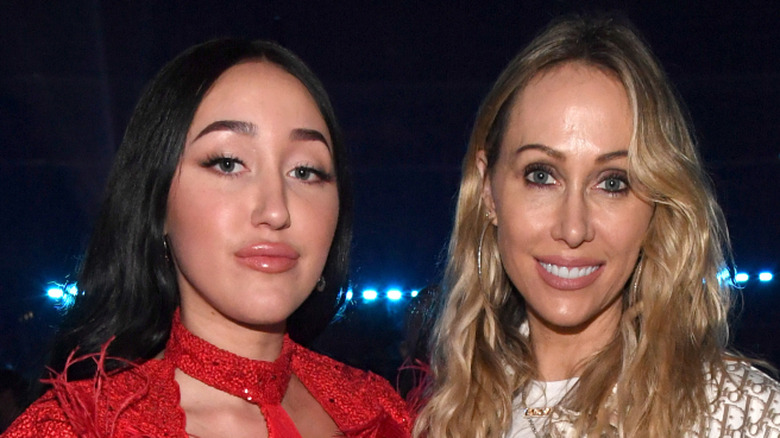 Noah Cyrus and Tish Cyrus during the 62nd Annual GRAMMY Awards at STAPLES Center on January 26, 2020 in Los Angeles, California (2020)