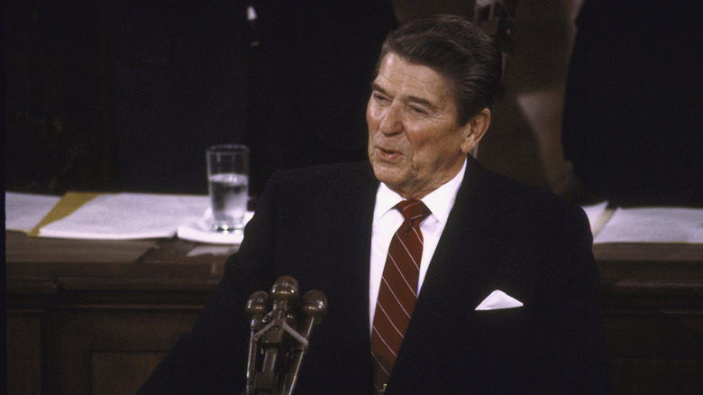 Ronald Reagan giving State of the Union