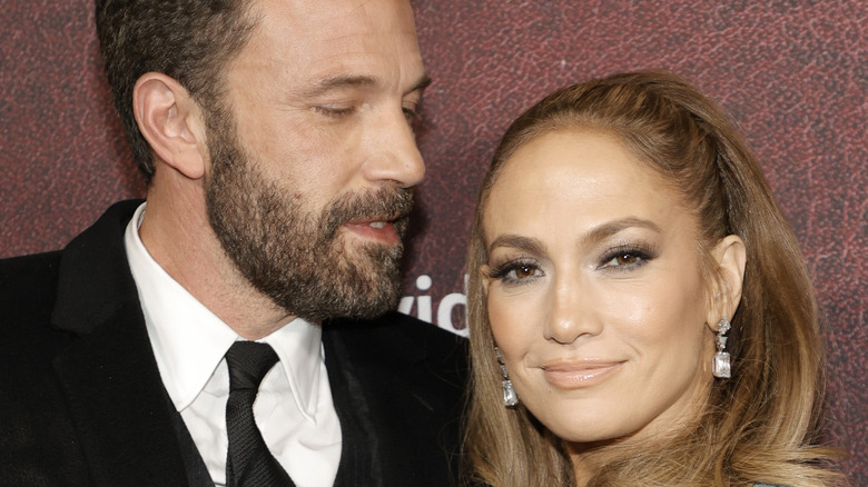 Jennifer Lopez and Ben Affleck posing