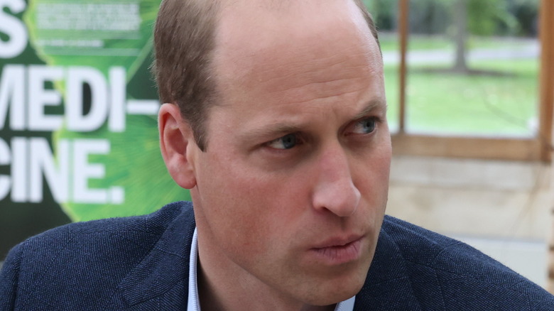 Prince William speaking to children about the Earthshot Prize