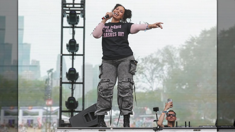 Jordin Sparks performing