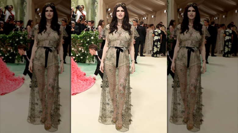 Alexandra Daddario posing