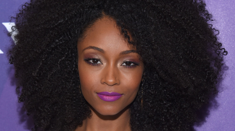 Yaya DaCosta posing