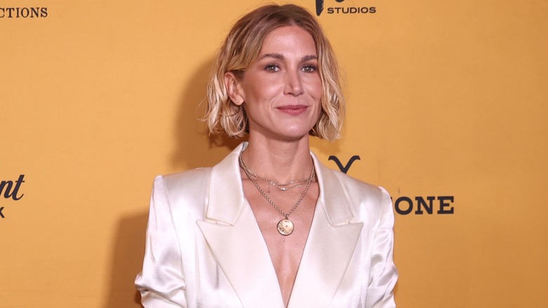 Jennifer Landon walks the red carpet at the "Yellowstone" premiere in 2024