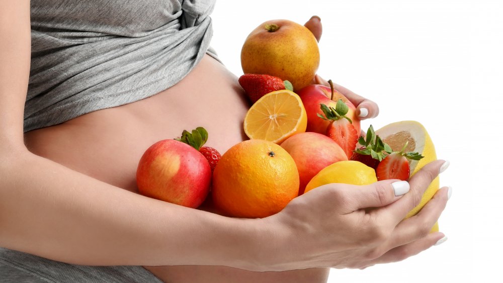 Eating oranges during pregnancy benifits