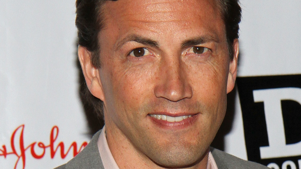 Andrew Shue close up