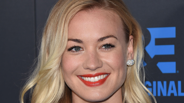 Yvonne Strahovski on the red carpet 