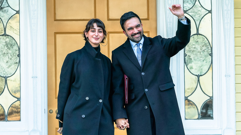 Zohran Mamdani and Rama Duwaji holding hands