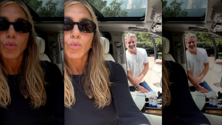 Jennifer Aniston posed for a picture with Jim Curtis