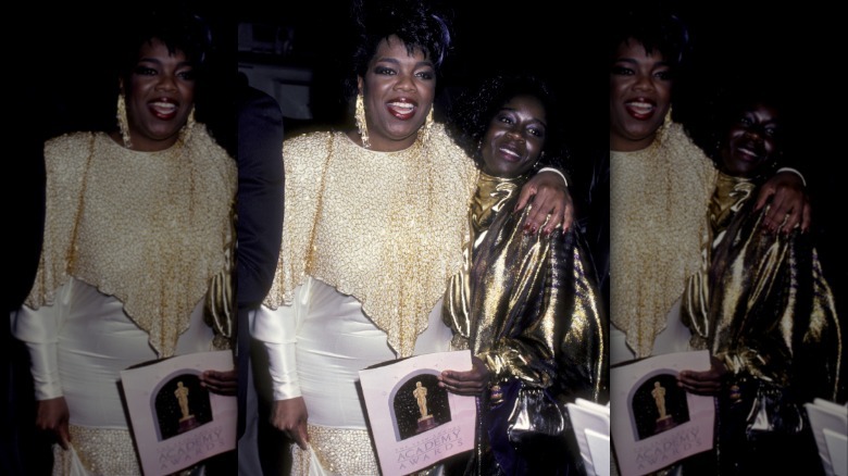 Oprah Winfrey wearing a heavy dress at the 1986 Oscars